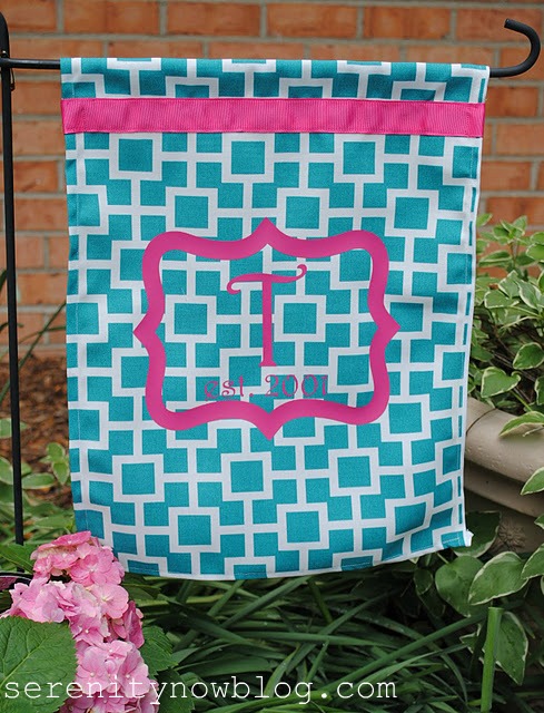 DIY Monogram Garden Flag Sewing Tutorial Silhouette Heat Transfer Project Serenity Now blog